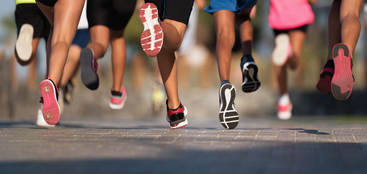 Jak chronić nogi przed urazami podczas biegania?