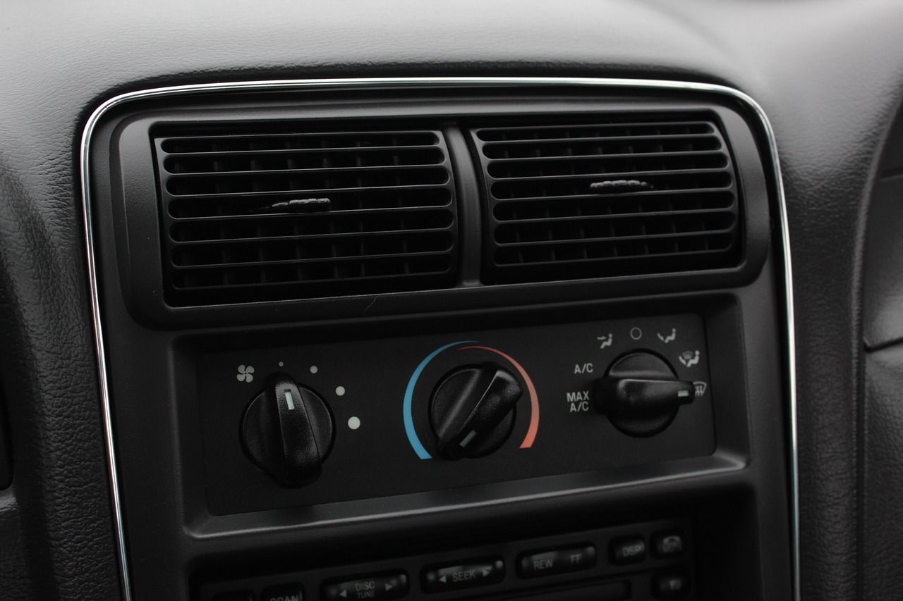 Klimatyzacja w samochodzie – z jakich elementów się składa?